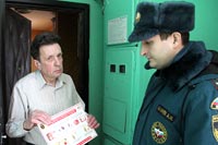 Инспектора продолжают работу по предотвращению пожаров в жилом секторе