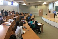 Сотрудники УВД по ЗАО провели лекцию со студентами о вреде наркотиков