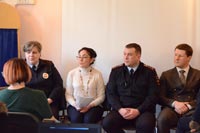 На открытом уроке полицейские рассказали подросткам о вреде наркотиков