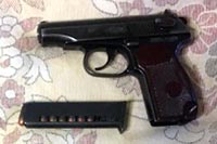 В ЗАО сотрудниками полиции задержан подозреваемый в незаконном хранении оружия