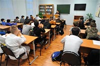 Полицейские Западного округа рассказали юным спортсменам о здоровом образе жизни